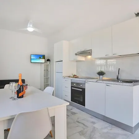 Moderno Apartamento Con Piscina Climatizada, Wifi, Tv Inteligente En Los Gigantes - Es-347-31 * Santiago del Teide